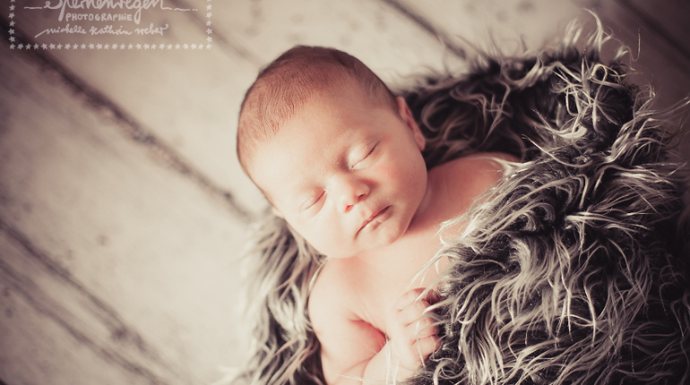 Mio – Neugeborenenfotografie in Bruchsal