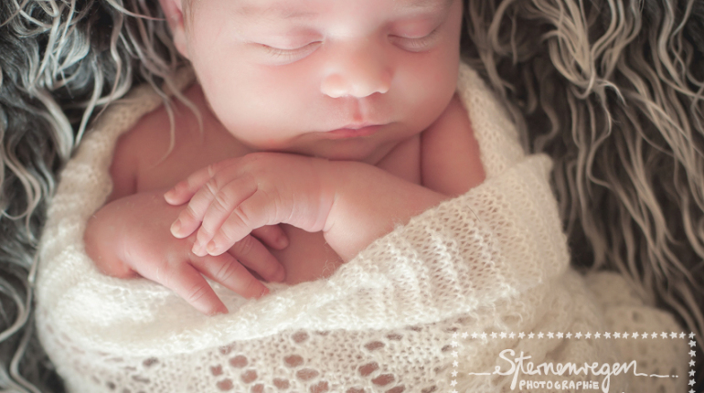 Neugeborenenfotografie im Kraichtal