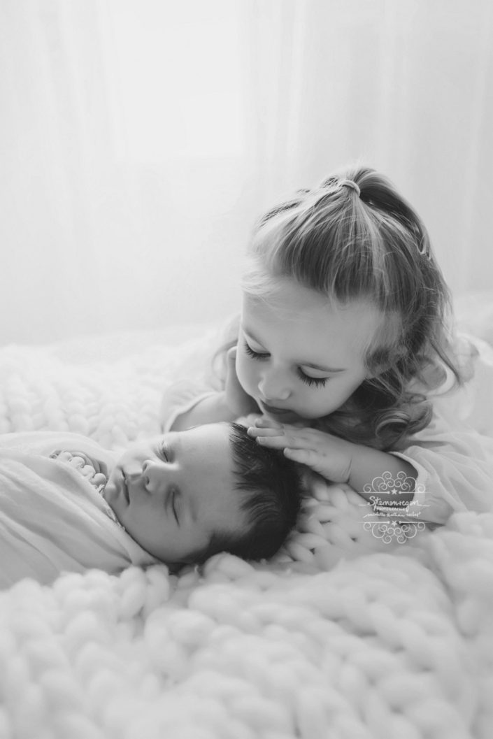 Babyfotoshooting Fotos mit Neugeborenen Geschwisterfoto Bruchsal