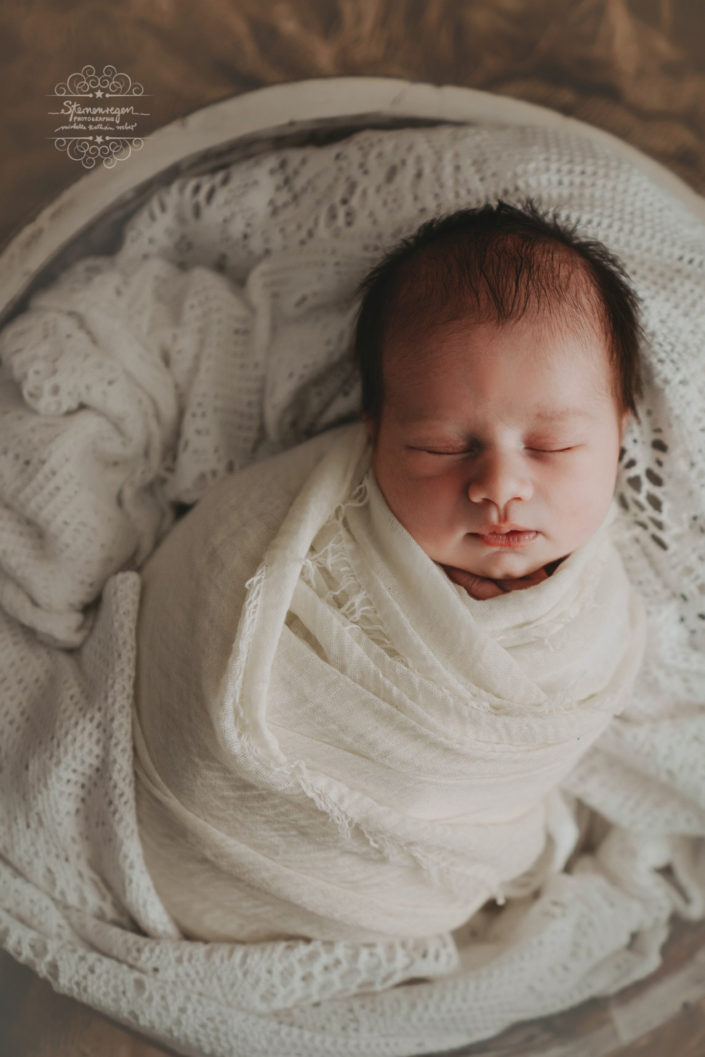 Babyfotos Karlsruhe Bruchsal Newborn Babyfotograf Neugeborenen Shooting Hebamme Kronau Fotograf