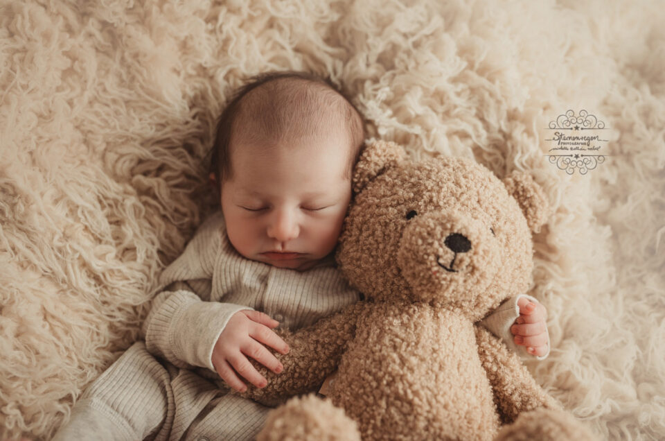 Neugeborenenfotos als Schatz – Babyfotos in Bruchsal
