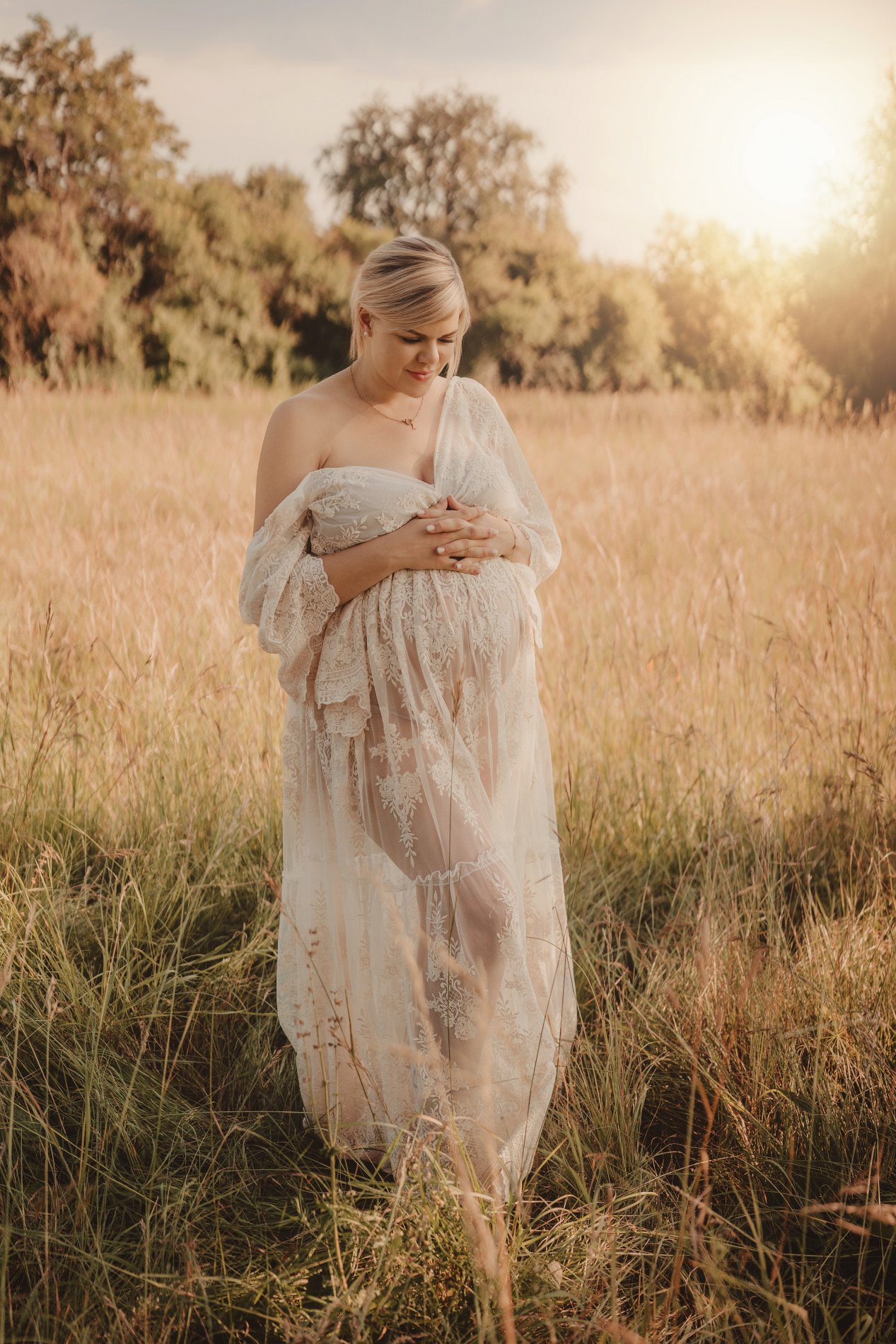 Schwangerschaftsfotos in der Natur, Babybauchfotos draußen, outdoor, Fotograf für Babybauch, Babybauchshooting Karlsruhe